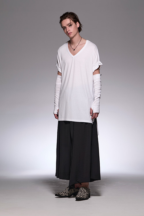 y\zkiryuyrik 24AW Flare V-Neck T-Shirt_kke5